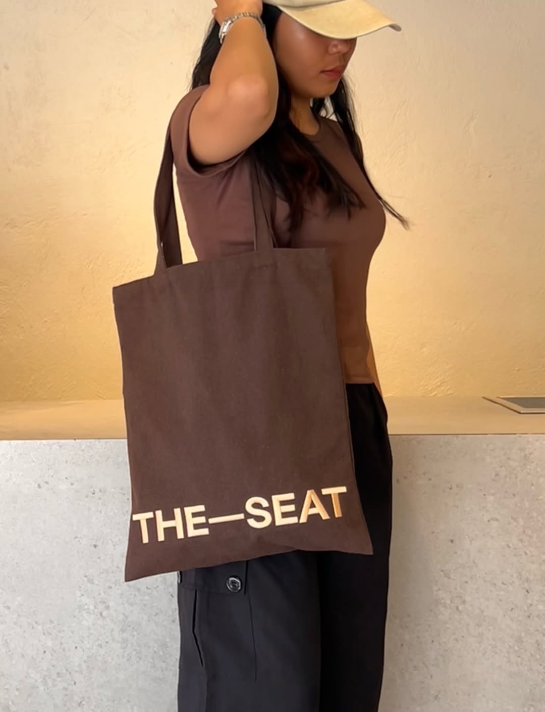 THE—SEAT interior and counter